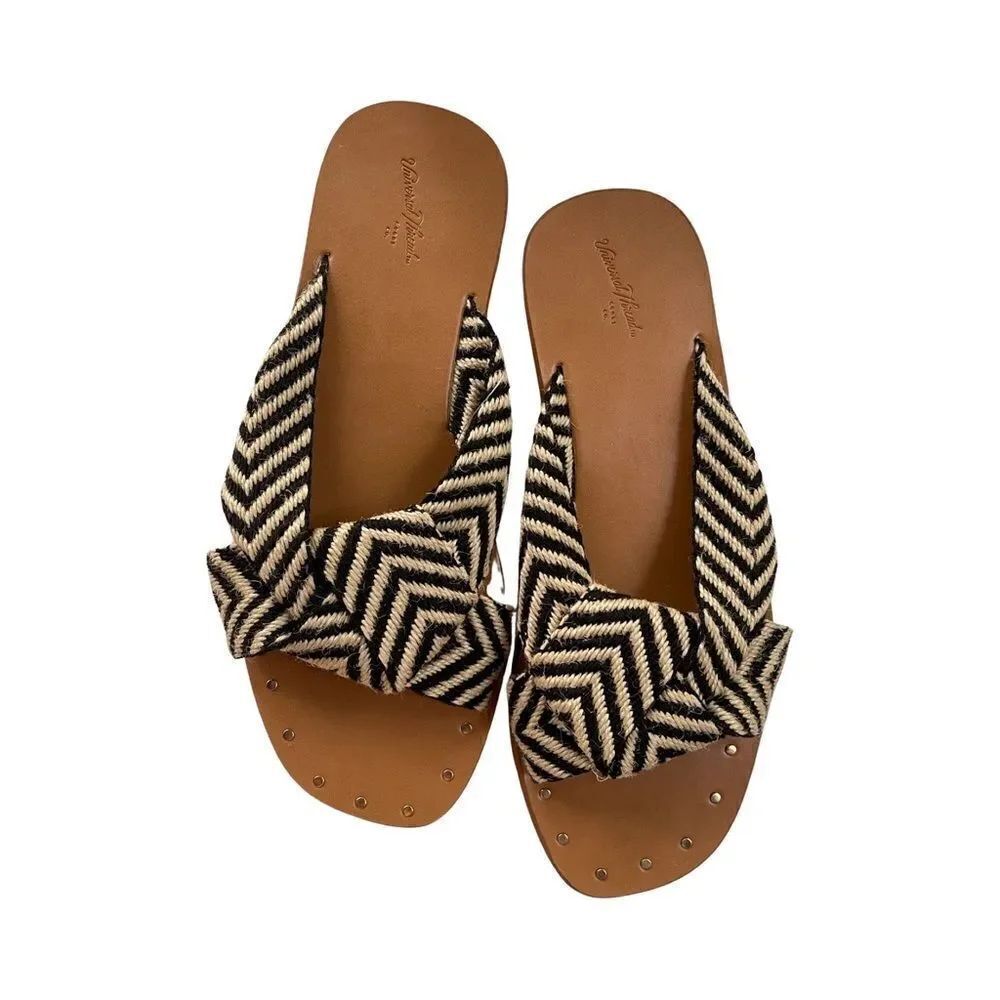 Woman’s Universal Thread Louise Chevron Print Knotted Slide Sandal Tan Blk 7 NWT